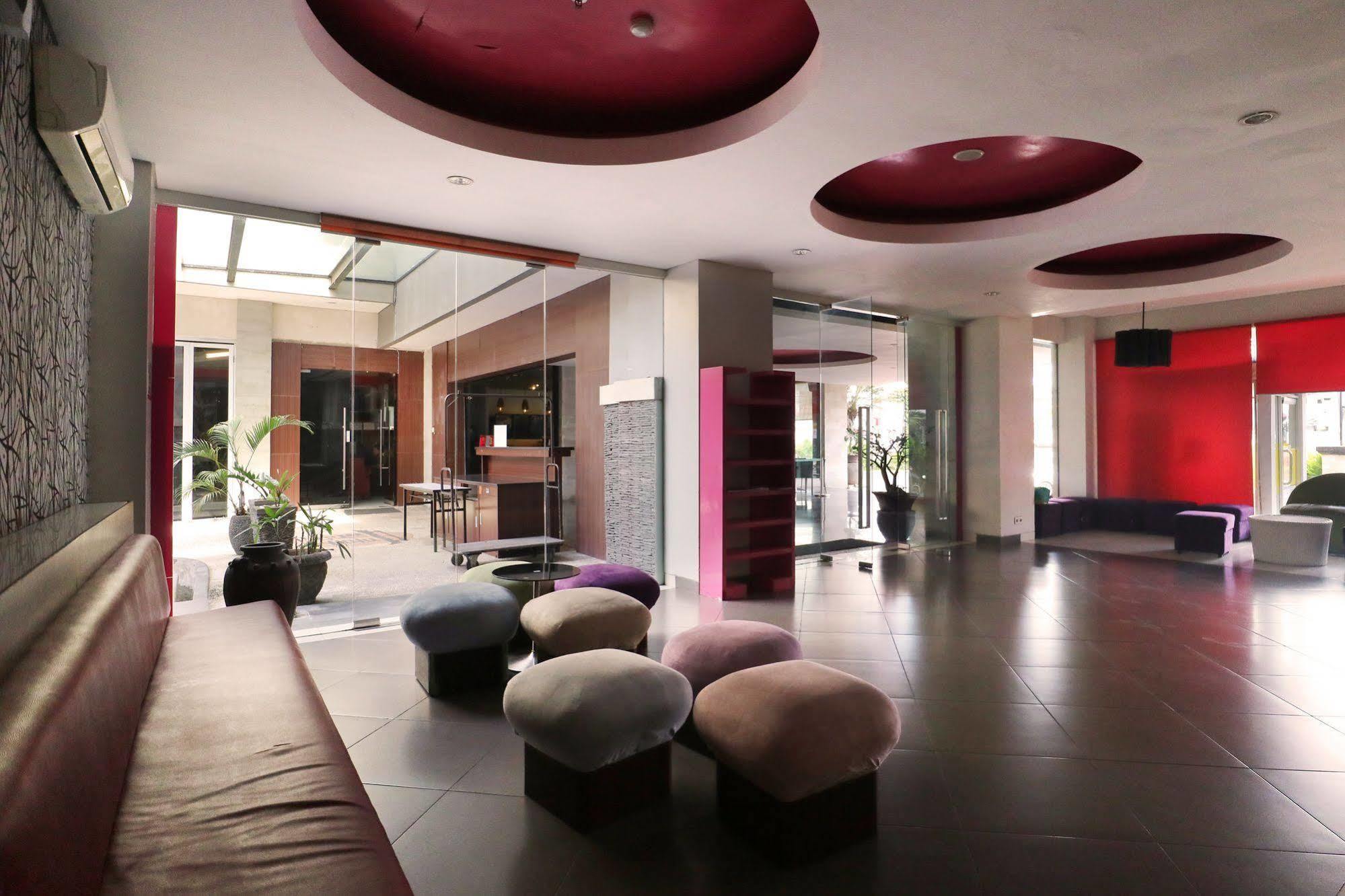 Inna 8 Lifestyle Hotel Denpasar Esterno foto