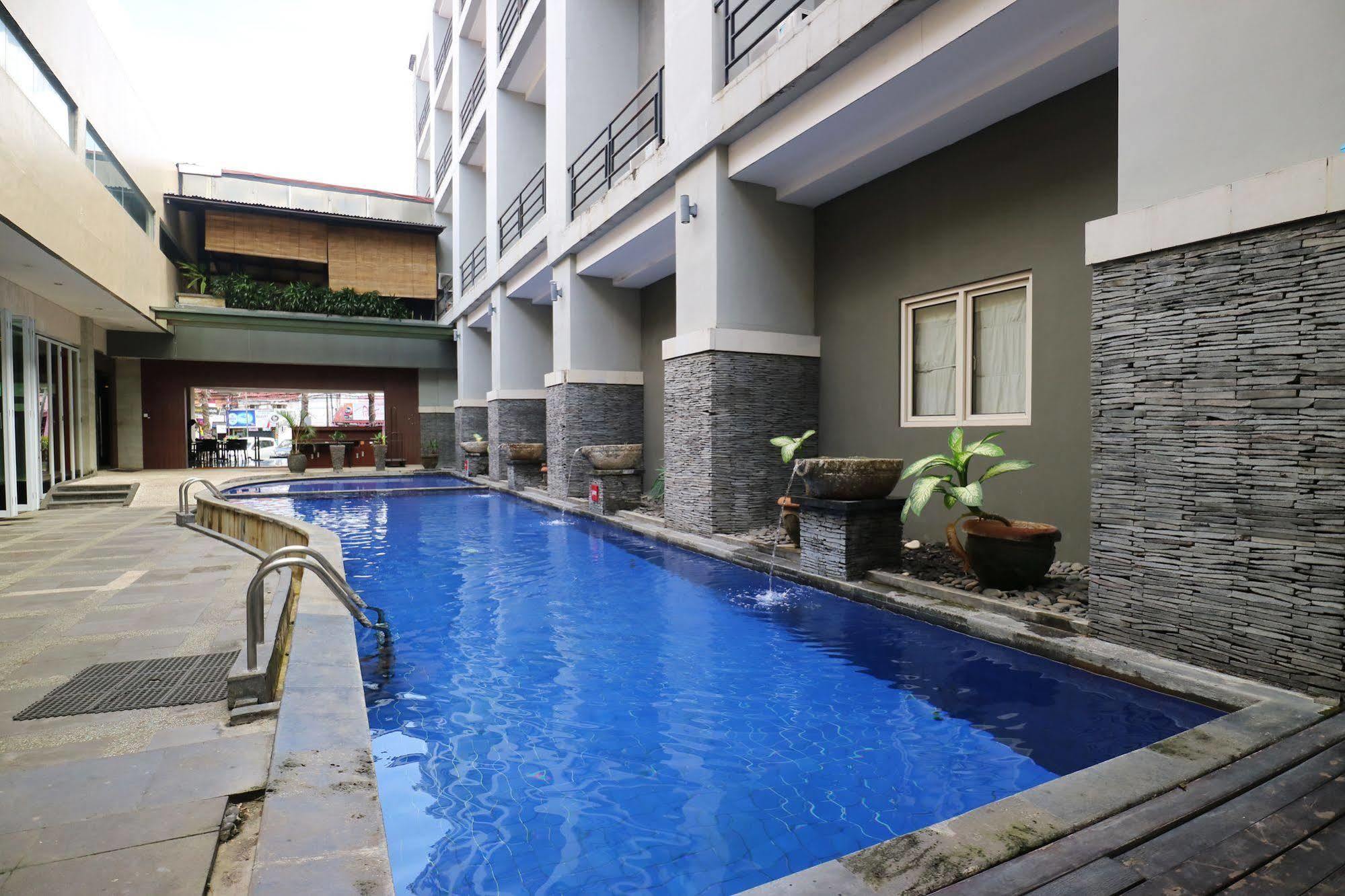 Inna 8 Lifestyle Hotel Denpasar Esterno foto